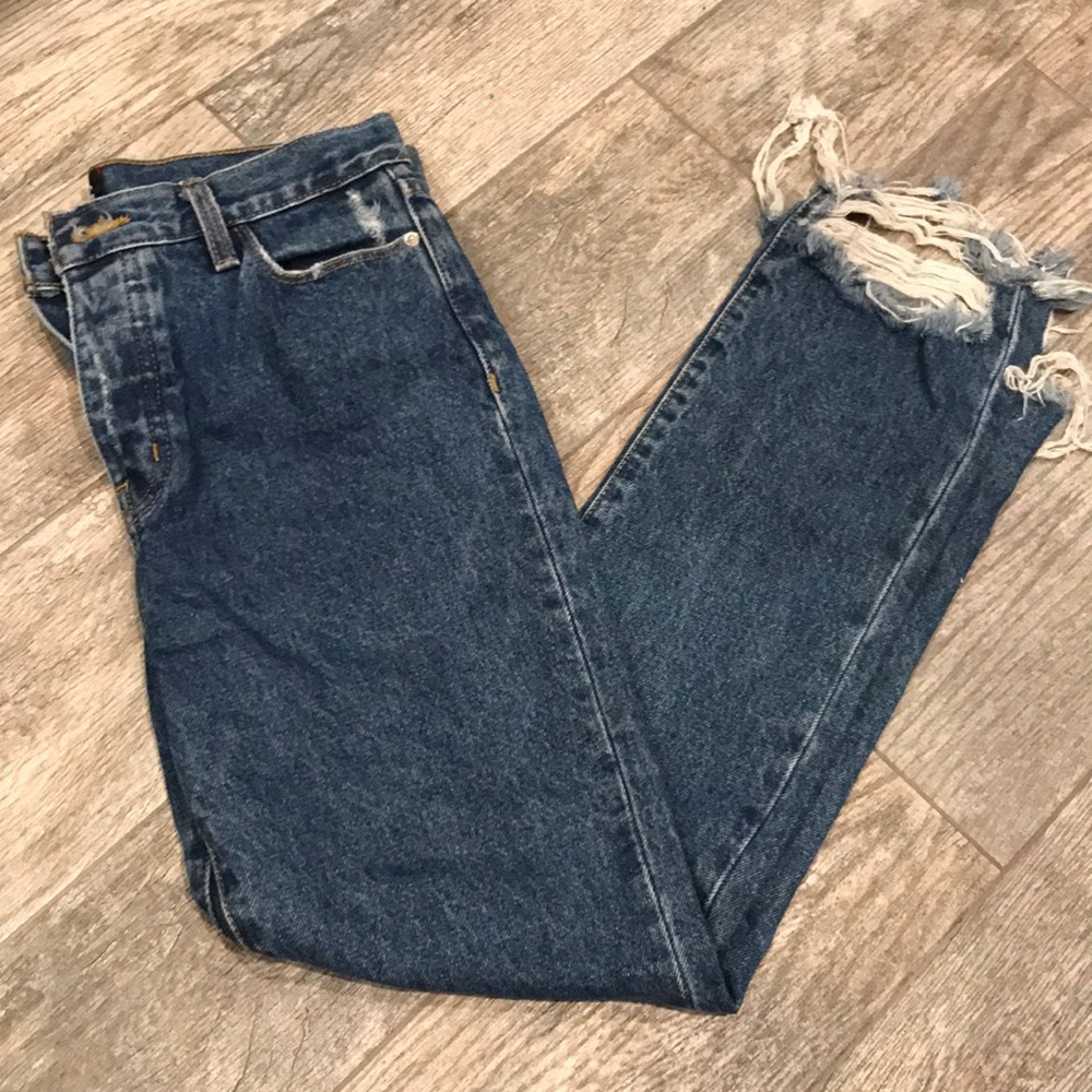 BDG bottom distressed jeans